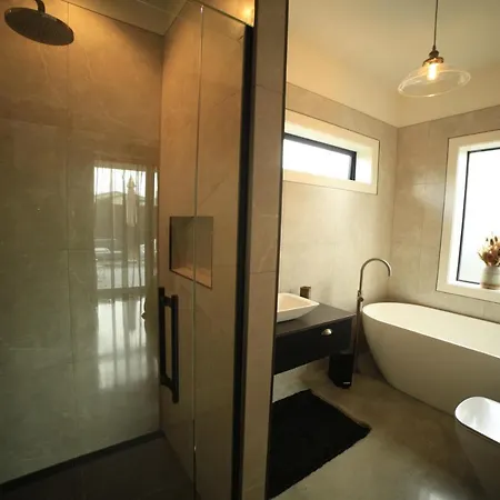 Black Stilt Retreat, Stunning Luxury Property Twizel Exterior photo